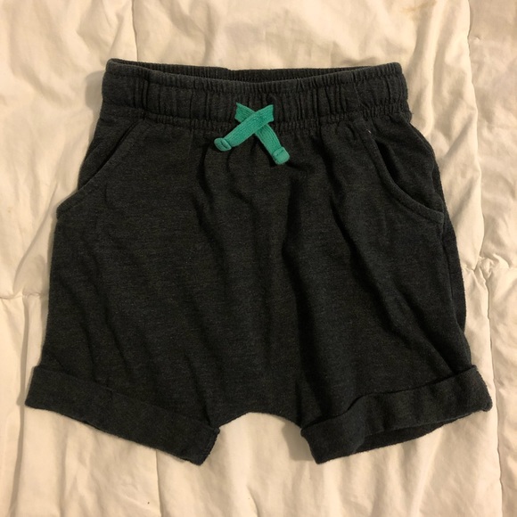 Cat & Jack Other - 🌀 2 for $10 Dark gray harem pull on Shorts with Pockets Unisex